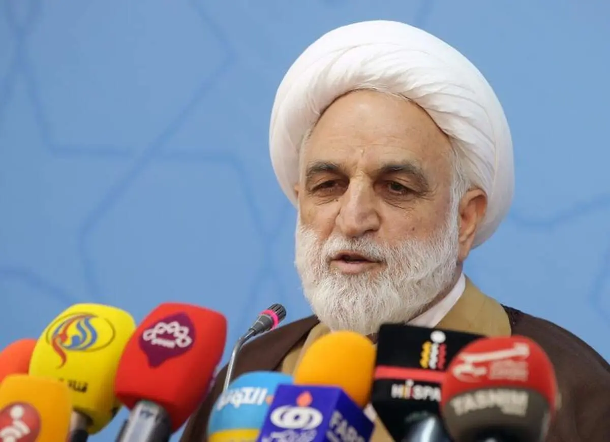 آقای روحانی! شما برای برگرداندن پولهای متهم بزرگ نفتی چه کردید؟/وضعیت پرونده کالای قاچاق دختر وزیر /پاسخ به پور محمدی و جهانگیری!/پیگیری پرونده فرد فراری منتسب به آستان قدس