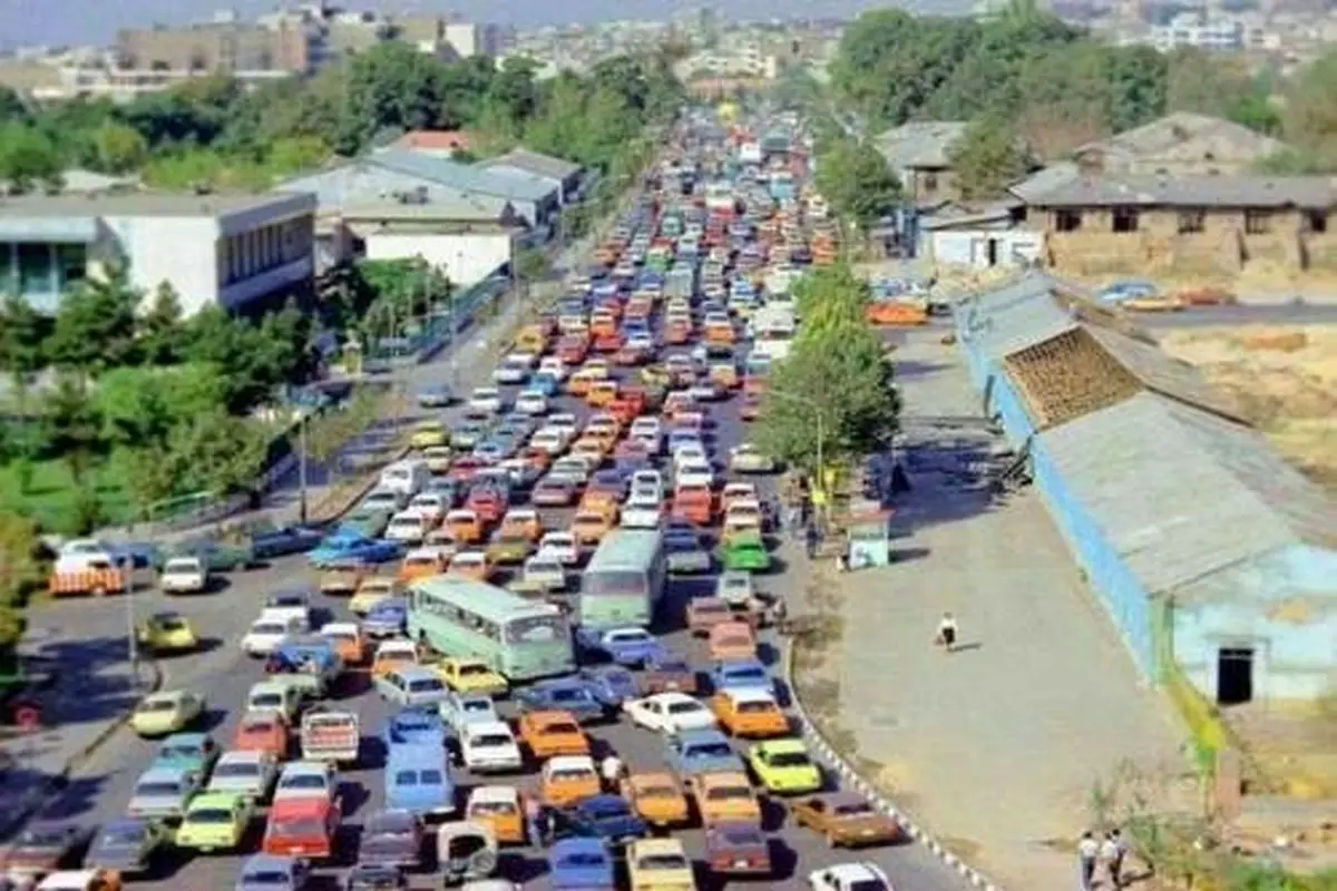 ترافیک دهه ۵۰ در تهران/عکس