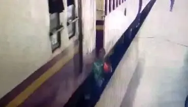 نجات معجزه آسای مرد مست از زیر قطار