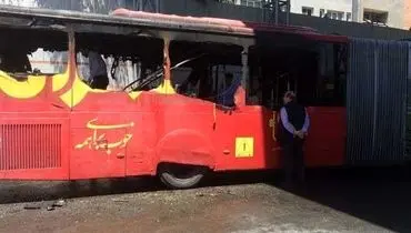 آتش گرفتن اتوبوس در ایستگاه پارک‌‌وی