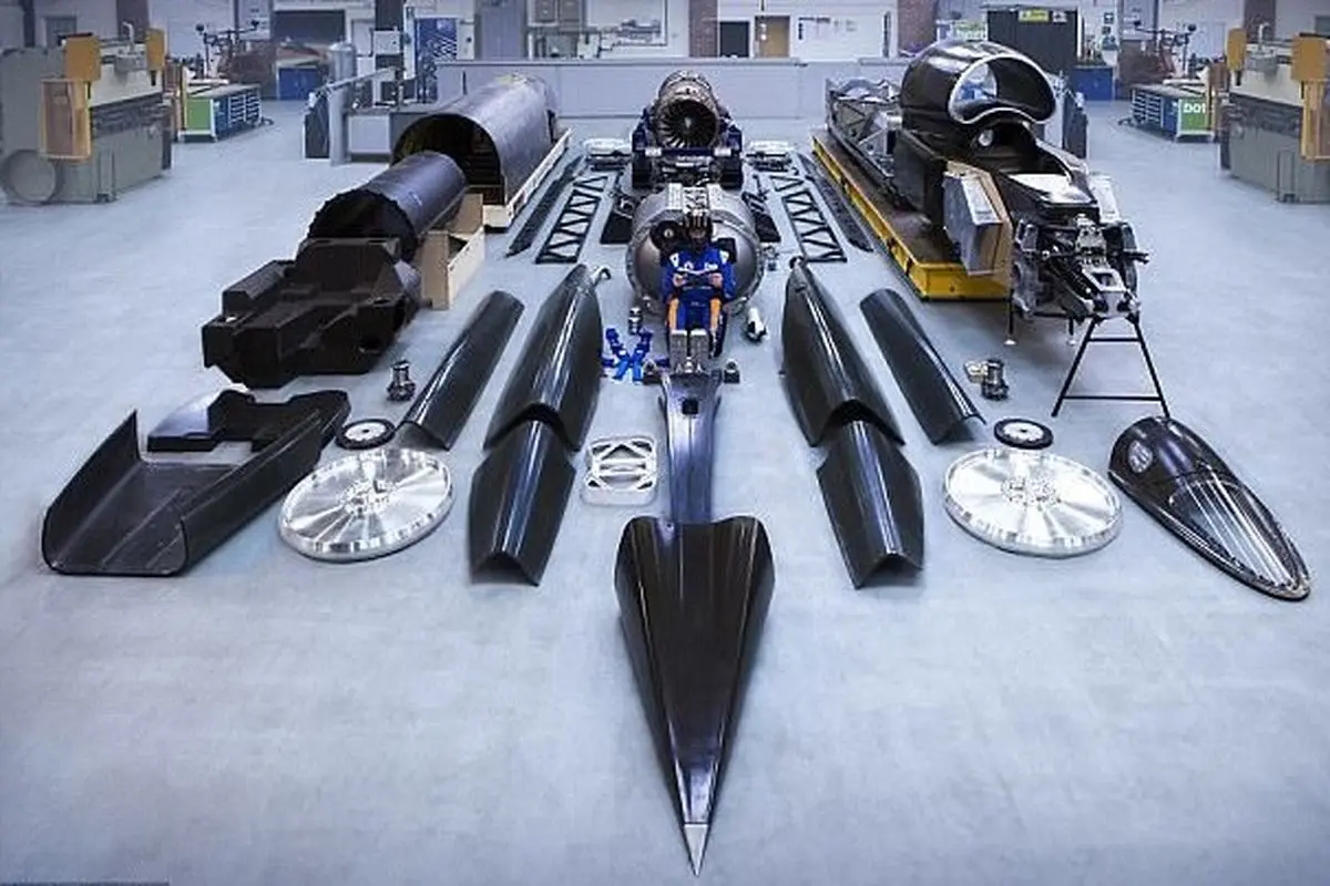 سریع ترین خودروی جهان آزمایش می شود