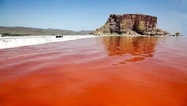 قرمزی دوباره دریاچه ارومیه