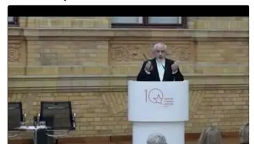 ظریف: سیاست خارجی به کالایی برای فروش تبدیل شده