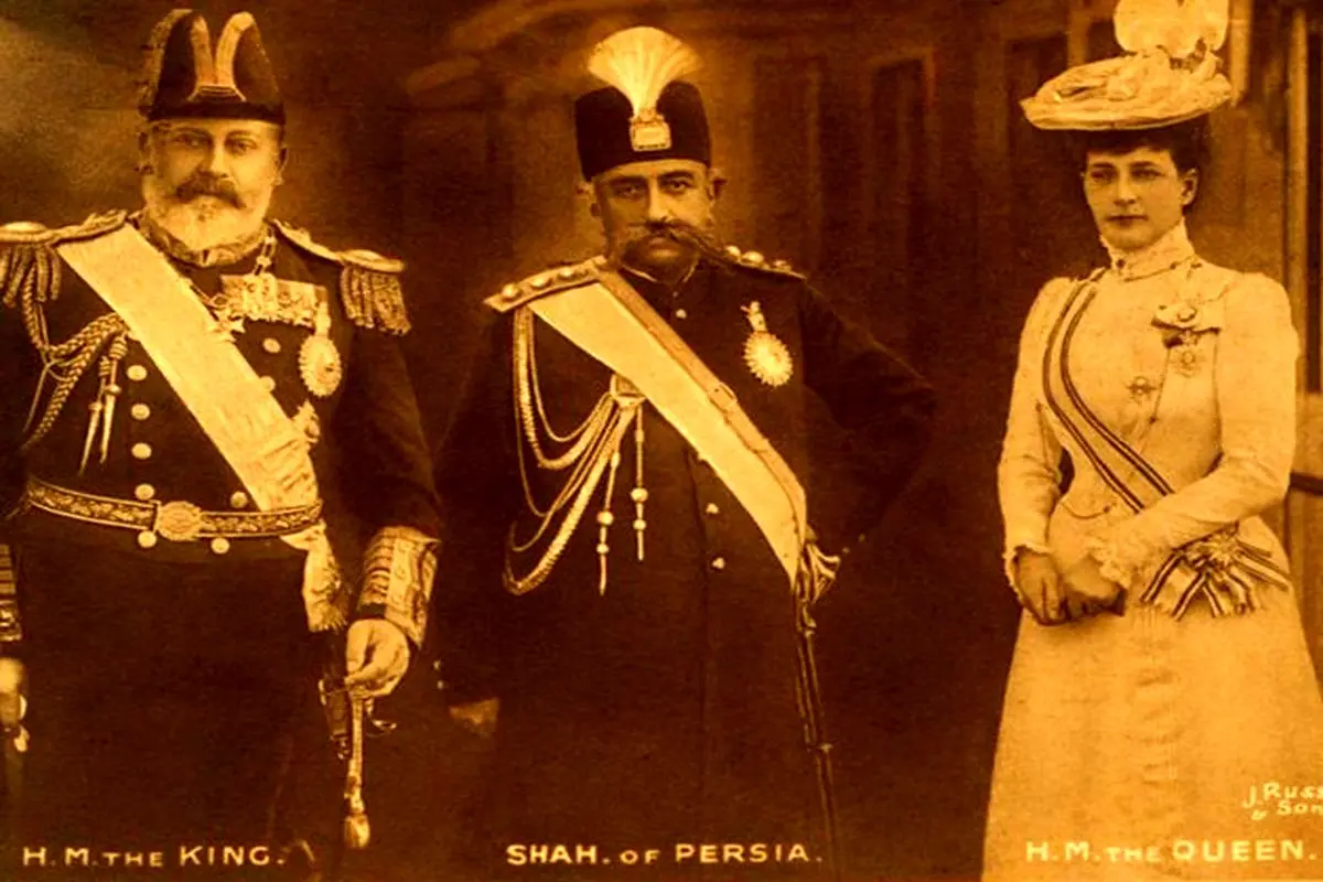 شاه قاجار در کنار پادشاه بریتانیا