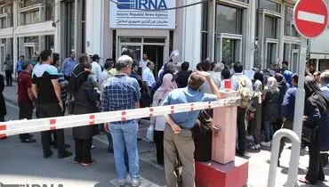 تجمع سپرده گذاران موسسه کاسپین مقابل خبرگزاری دلوت!