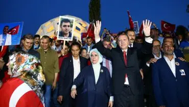 کودتاچیان را گردن خواهم زد!