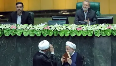 ابراز ارادت آیت‌الله آملی لاریجانی به برادر بزرگترش