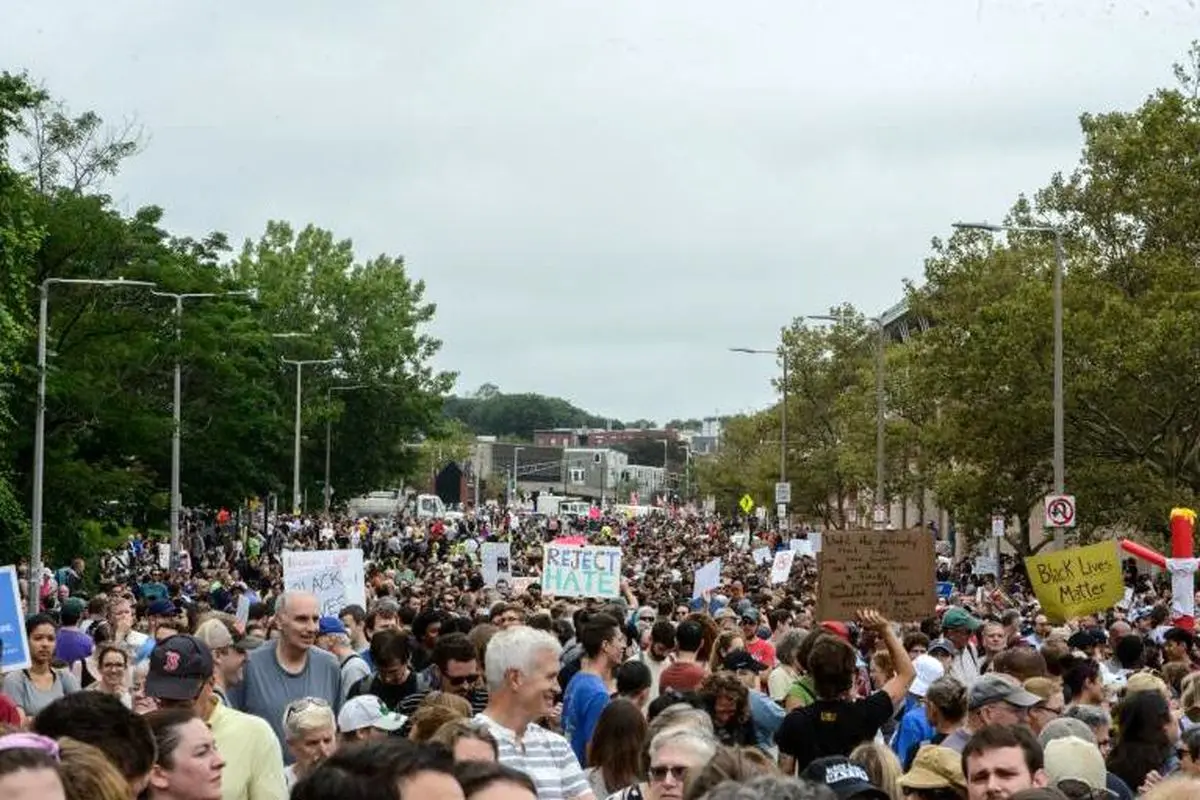 تظاهرات ۴۰ هزار نفری مخالفان نژادپرستی در بوستون