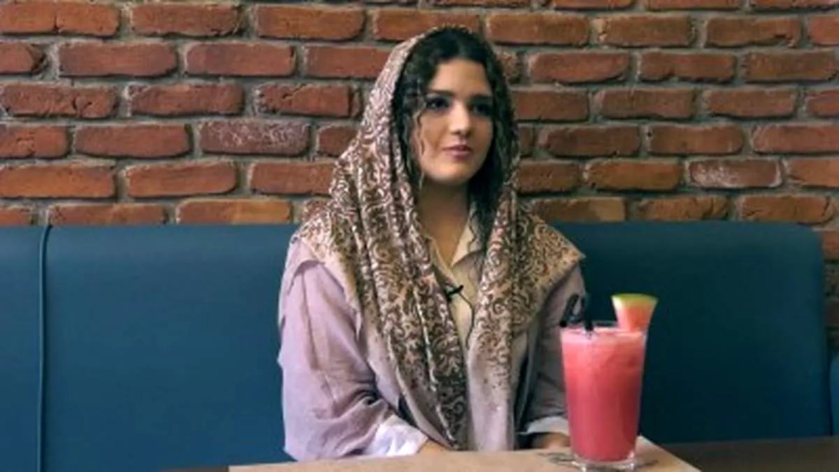گفتگوی جذاب و دیدنی با روژان آریامنش+فیلم