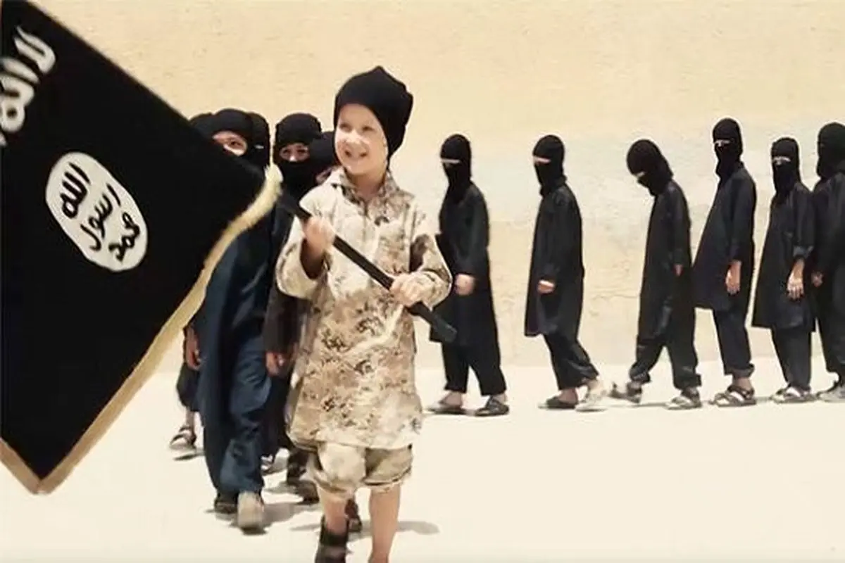 چگونه داعش کودکان را به سرباز و جلاد تبدیل می‌کند؟
