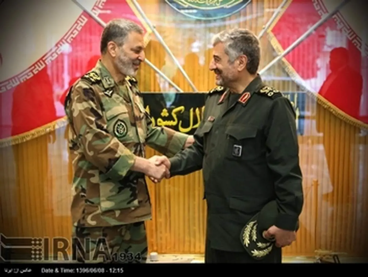 دیدار صمیمی فرماندهان ارتش و سپاه