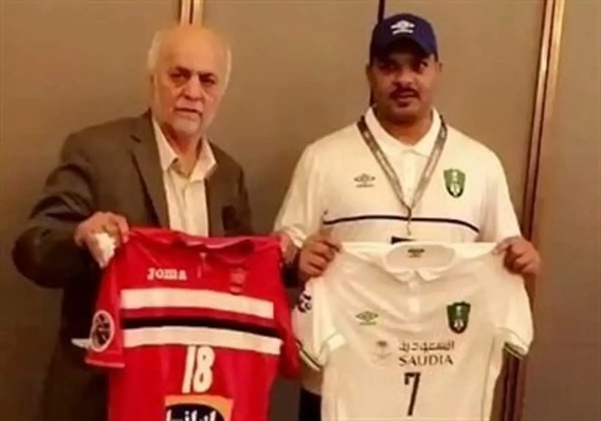 از لباس پرسپولیس و الاهلی رونمایی شد