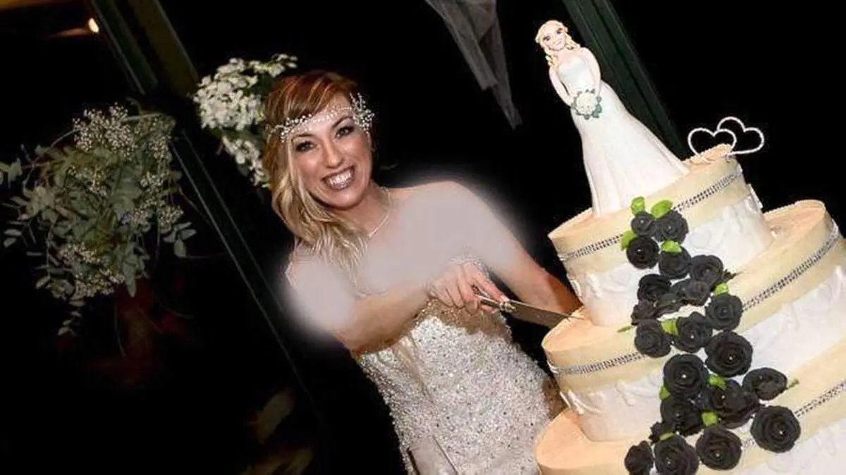 دختر ایتالیایی با خودش ازدواج کرد