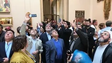 نمایندگان مجلس در موزه لوور پاریس!