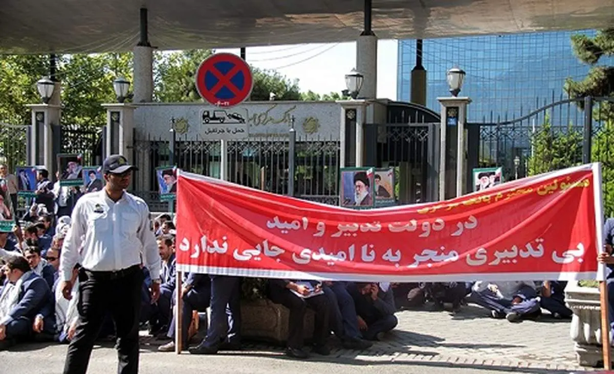 فشار بي‌اعتمادي روی بانک‌ها