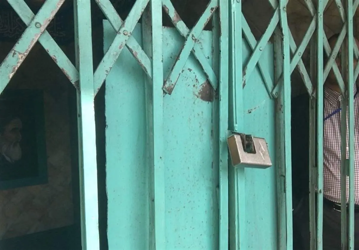 گیر افتادن برخی غرفه داران نمایشگاه مطبوعات در متروی مصلی