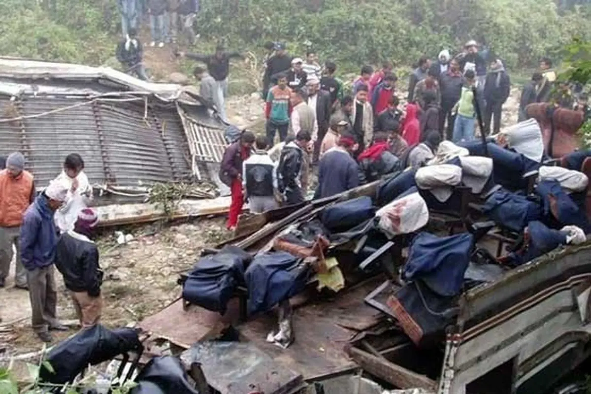 ۲۸ کشته بر اثر سقوط اتوبوس به رودخانه