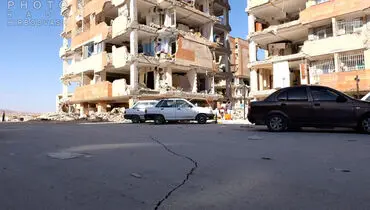 ترک برداشتن زمین در زلزله کرمانشاه +عکس