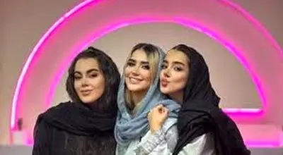 تشییع جنازه 2 خواهر بلاگر تینا و تانیا در تهران/ویدیو