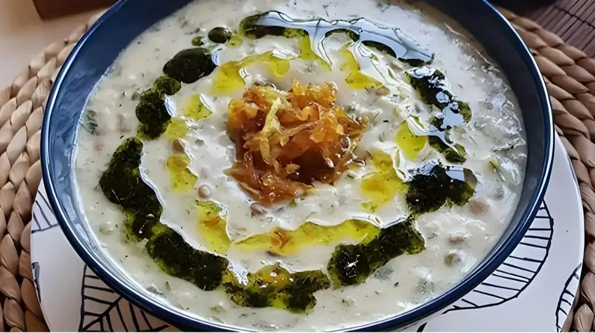 طرز تهیه آش ماست خوشمزه و مجلسی؛ با مهم‌ترین نکات طلایی آشپزی