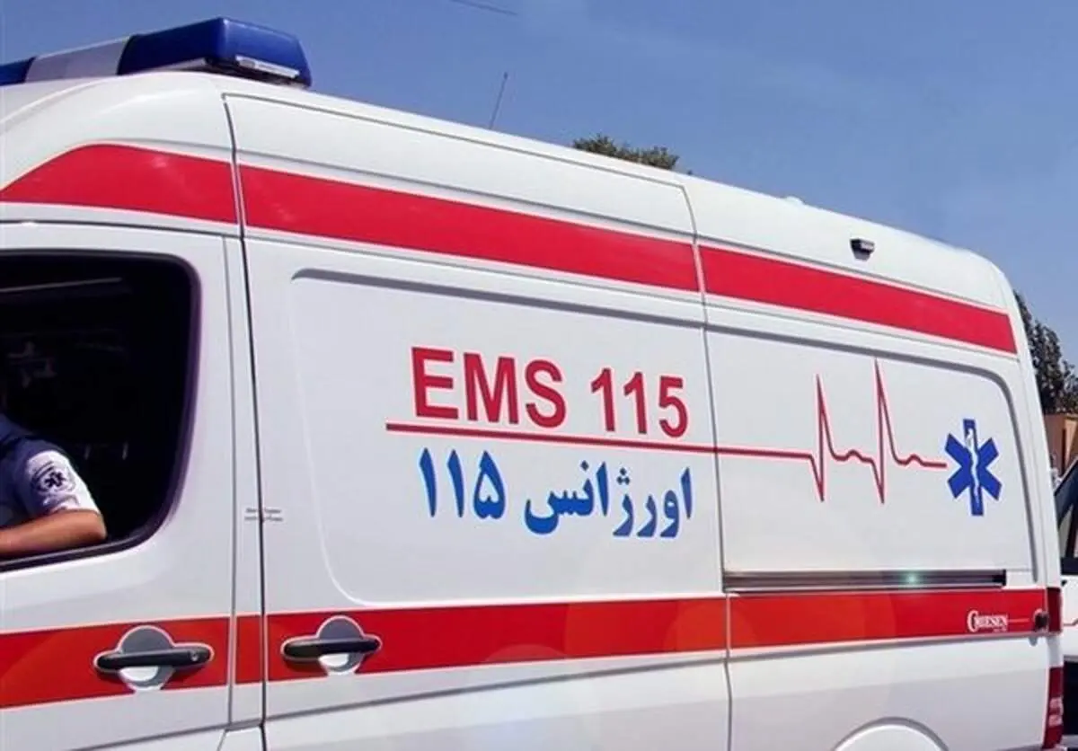 حمله وحشیانه همراهان بیمار به کادر اورژانس؛ مقنعه پرستار پاره شد