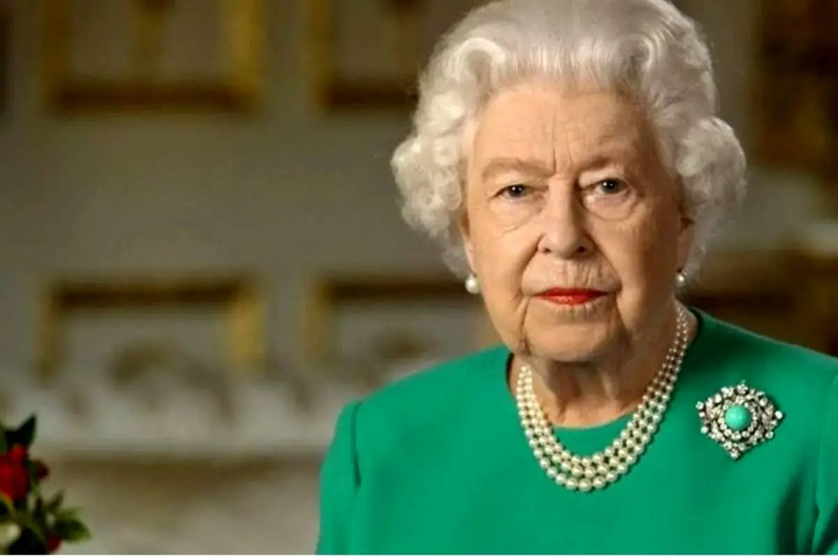 تصویری کمتر دیده‌شده از ملکه الیزابت دوم در سال ۱۳۱۶