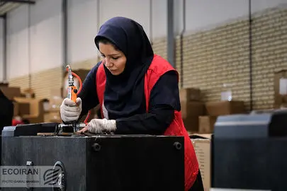 ارائه بسته معیشتی و رفع محدودیت‌های بانکی برای این گروه از افراد