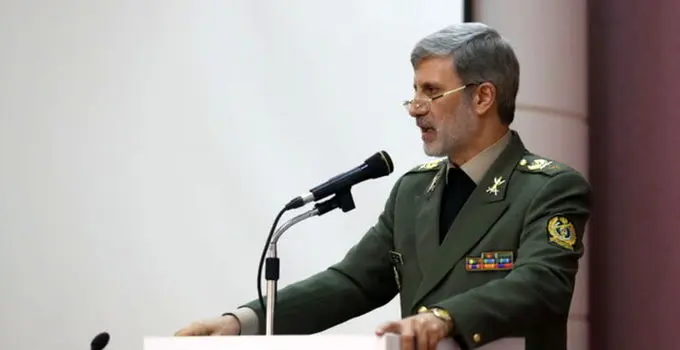 فرمانده کل ارتش: آماده هرگونه پاسخ قاطع در هر نقطه‌ای هستیم
