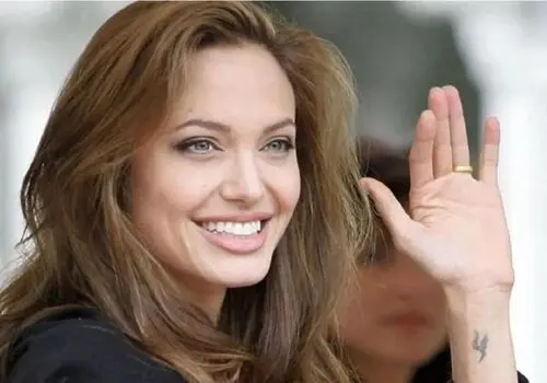 آنجلینا جولی در ۵۱ سالگی؛ بدون جراحی زیبایی، بدون زرق‌وبرق!