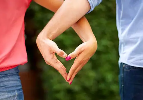 اهمیت گفتگو در روابط عاطفی
