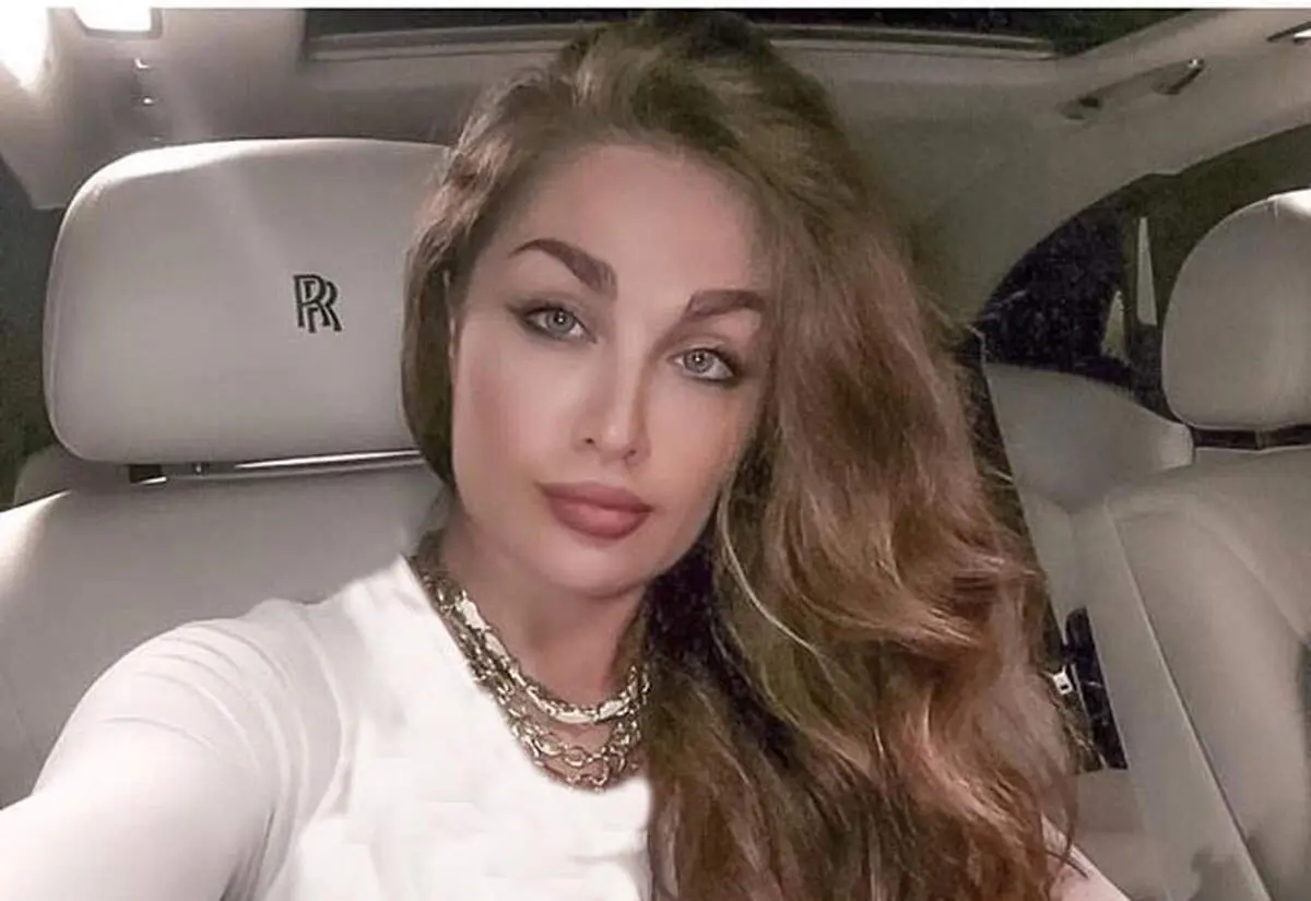 بیوگرافی طلا گلزار+عکس‌های خصوصی