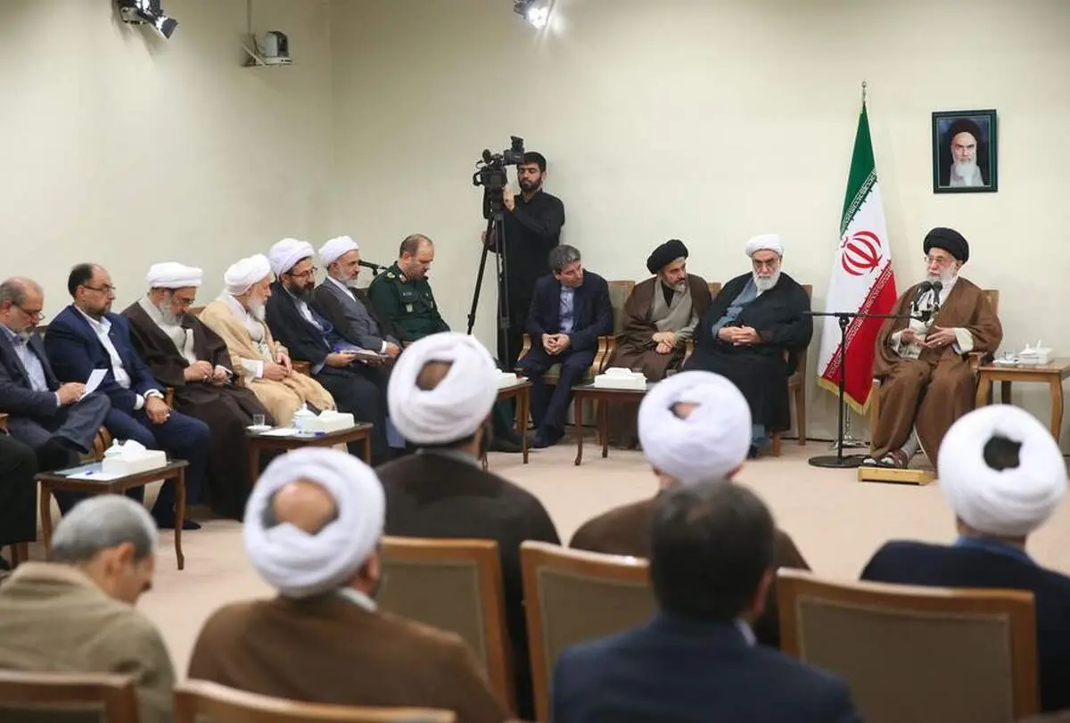 نباید اجازه داد یاد شهیدان در اثر جلوه‌های کاذب فراموش شود