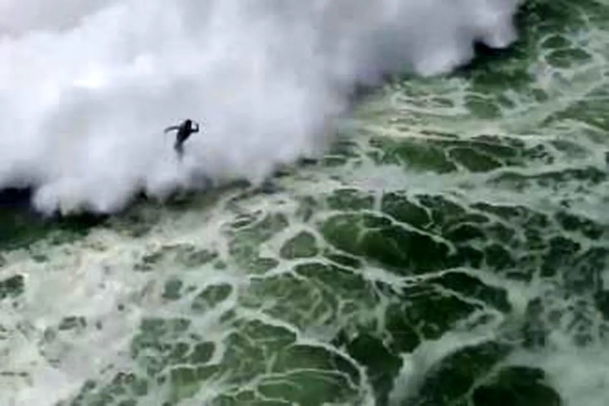 موج سواری وحشتناک در سواحل مواج پرتغال+فیلم