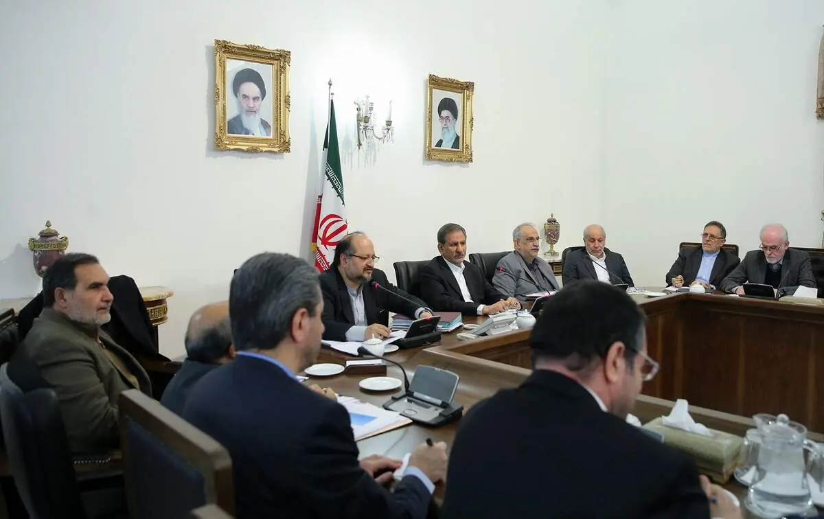 بانک‌ها در پرداخت تسهیلات به تولیدکنندگان سختگیری نکنند
