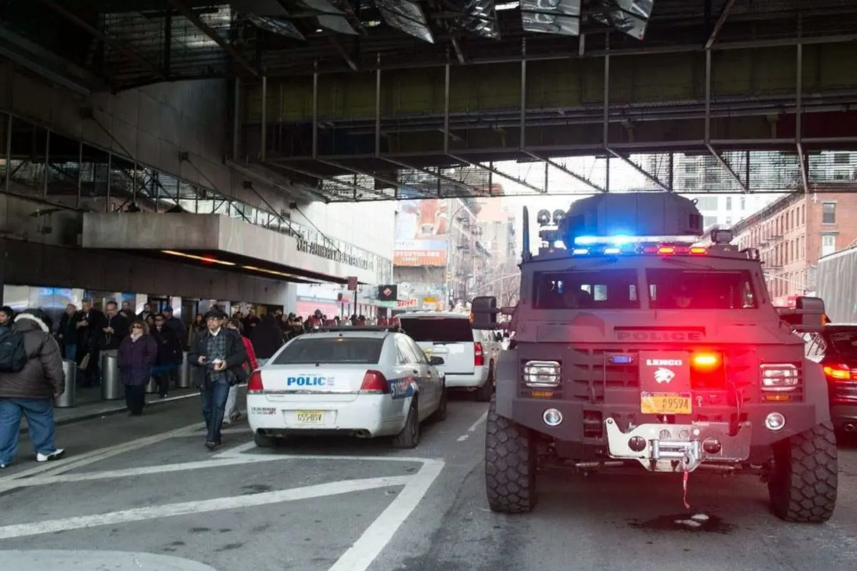 تدابیر ویژه امنیتی در مترو/۲ مجروح و دستگیری یک فرد مظنون