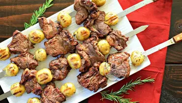 کباب استیک و سیب زمینی