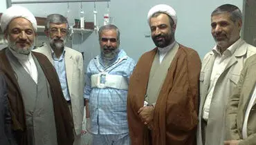 عکس:روح الله حسینیان در بیمارستان
