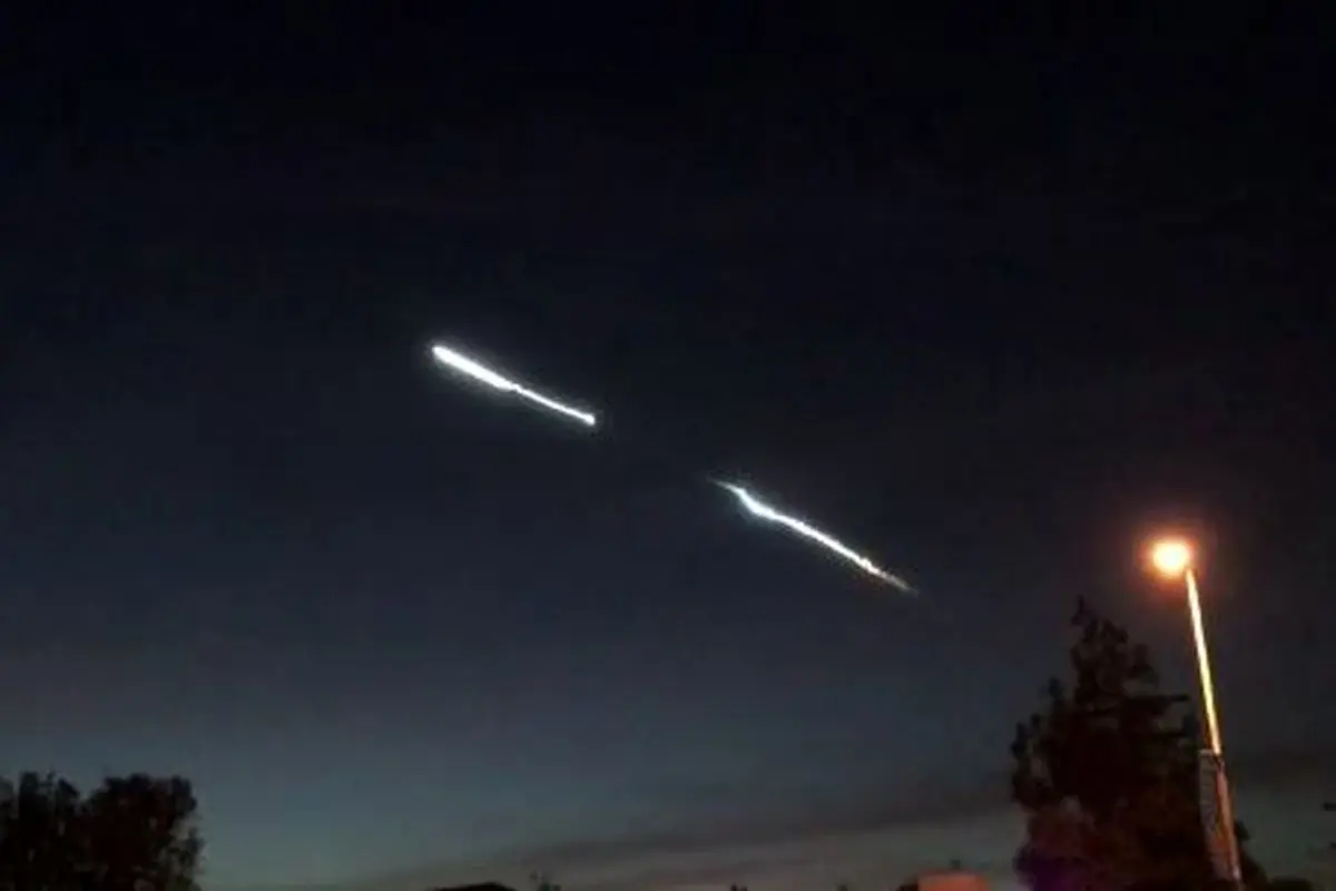 فیلم رها سازی ماهواره از موشک در آسمان کالیفرنیا