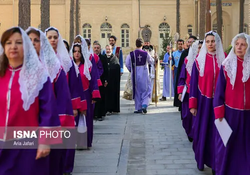 گردشگران اصفهان در کلیسای وانک چه می بینند؟
