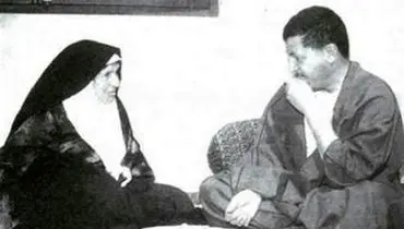 تصویری کمتر دیده شده از هاشمی رفسنجانی در کنار مادرش