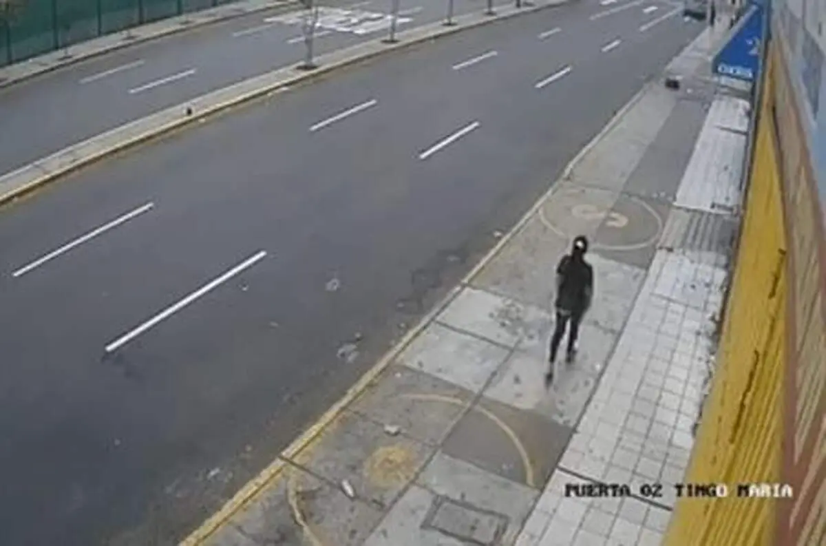 تصادف وحشتناک خودرو با عابر پیاده!