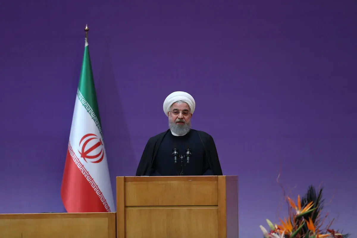 هشدار روحانی به رعایت برخورد مودبانه با جامعه