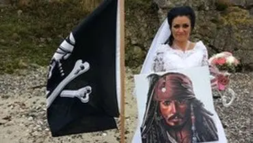ازدواج عجیب یک زن با روح دزد دریایی +عکس