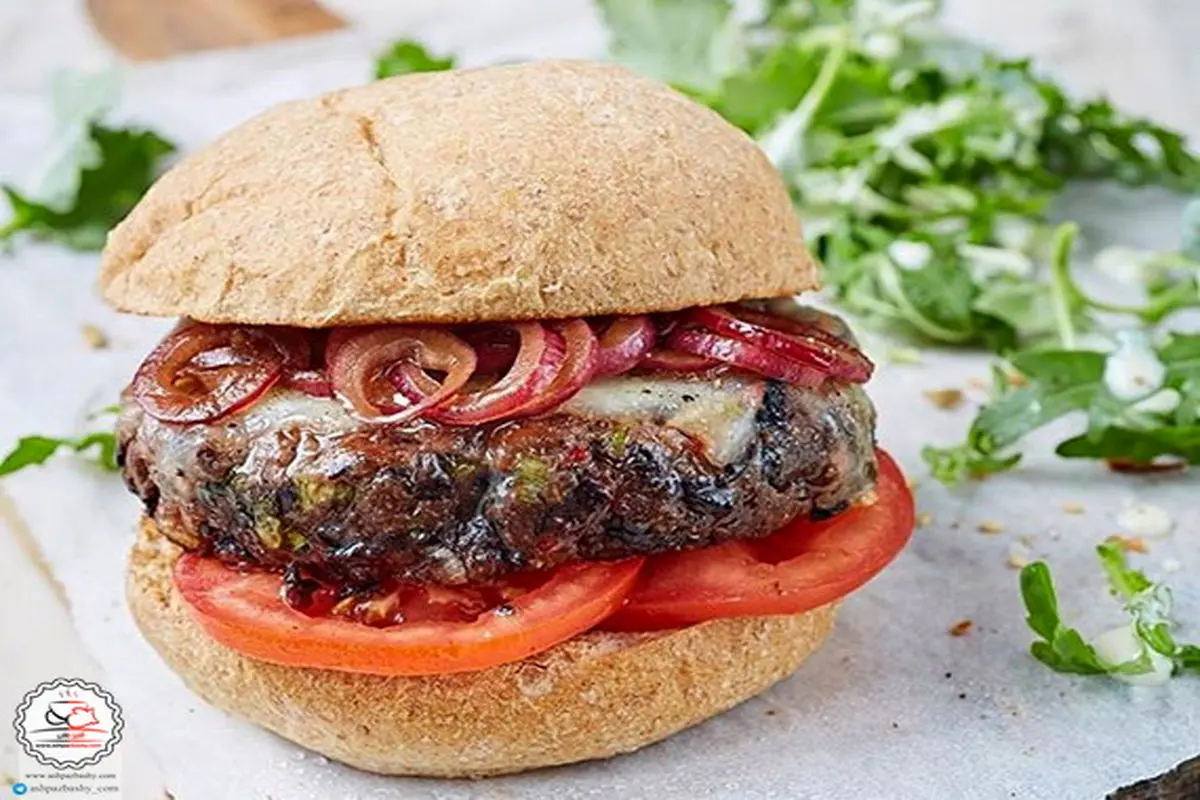همبرگر لوبیا سیاه سرشار از پروتئین