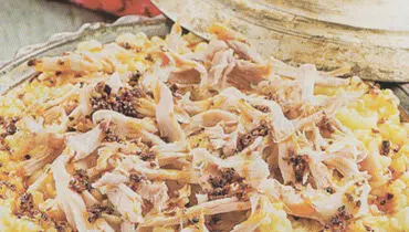 خوراک مرغ و بلغور گندم غذای مقوی