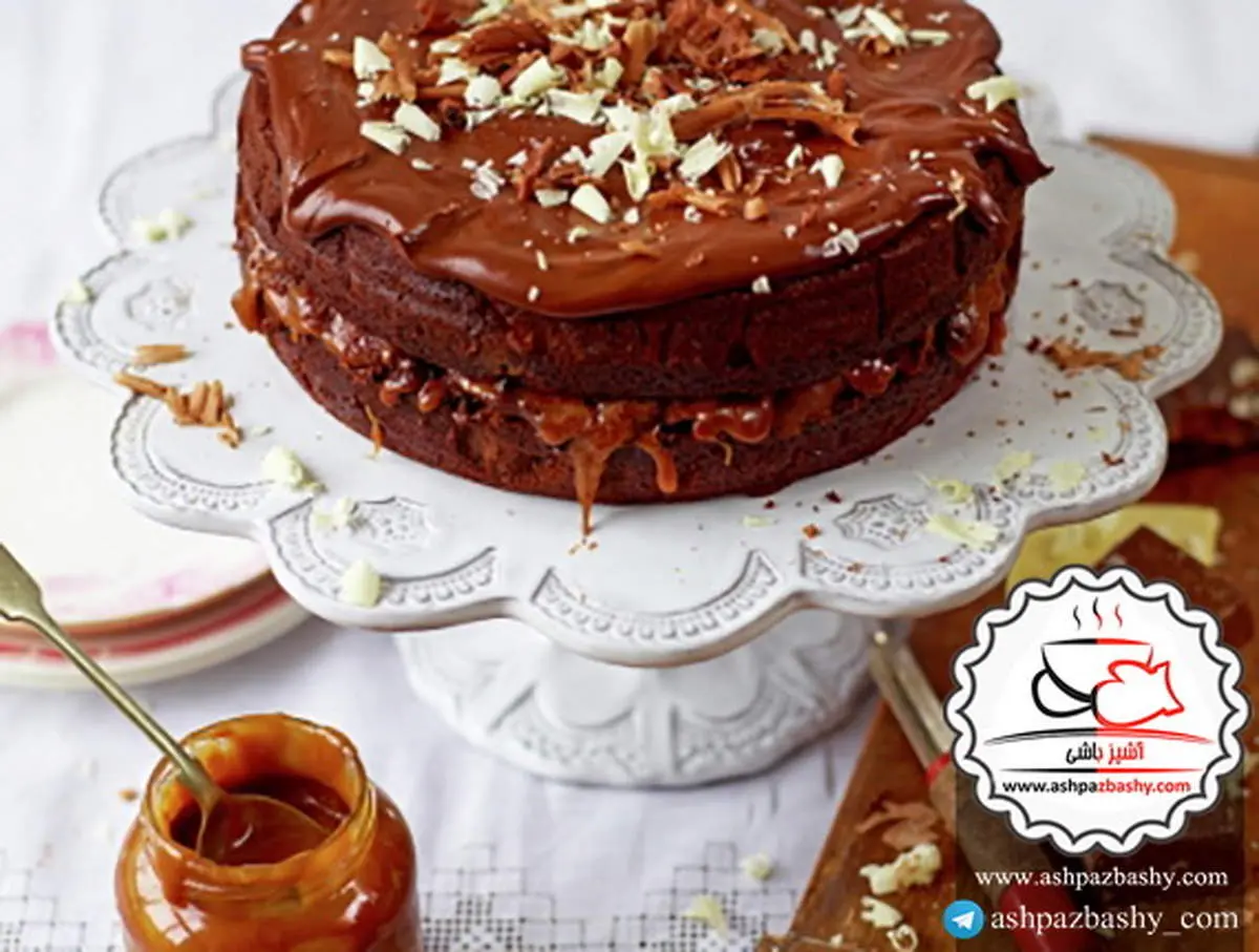 کیک شکلات و کارامل نمکی