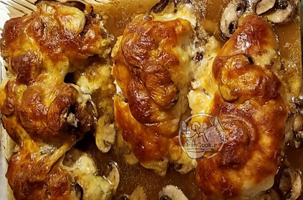 خوراک مرغ و قارچ غذایی آسان