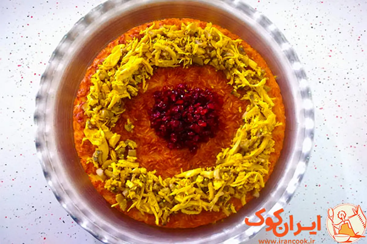 مرغ و قارچ با ته چین ساده