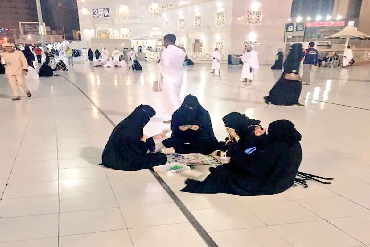 بازی عجیب زنان در مسجدالحرام! +عکس