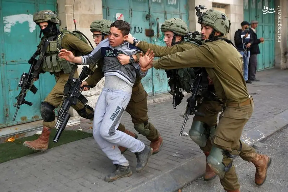بازداشت وحشیانه نوجوان فلسطینی +عکس